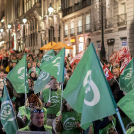 Decenas de personas durante una manifestación por la educación pública, en Madrid.