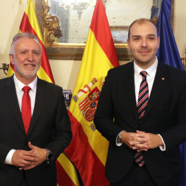 El conseller de la Presidència, Albert Dalmau, i el ministre de Política Territorial, Ángel Víctor Torres, en la reunió preparatòria de les comissions.