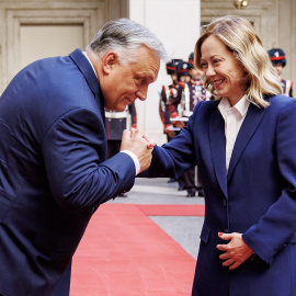 La Primera Ministra italiana, Giorgia Meloni, recibiendo al Primer Ministro de Hungría, Viktor Orban, a 24 de julio de 2024.