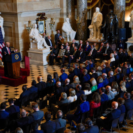 El presidente estadounidense Donald Trump habla durante el Desayuno Nacional de Oración anual, en el Capitolio de los Estados Unidos en Washington, Estados Unidos, el 6 de febrero de 2025.