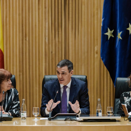 Cristina Narbona, presidenta del PSOE; Pedro Sánchez, presidente del Gobierno; y María Jesús Montero, ministra de Hacienda y vicepresidenta primera del Ejecutivo.