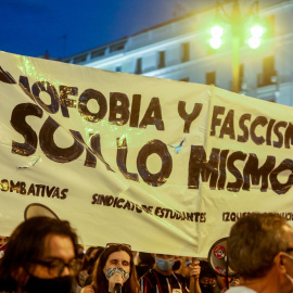 Varios manifestantes durante una concentración en la Puerta del Sol contra las agresiones a las personas LGTBI, a 8 de septiembre de 2021, en Madrid, (España).