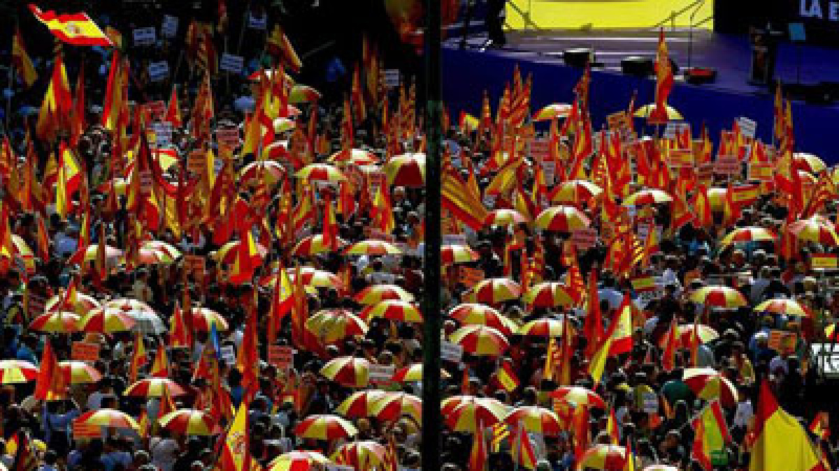 Miles de personas se concentran en Barcelona por la unidad de España ...