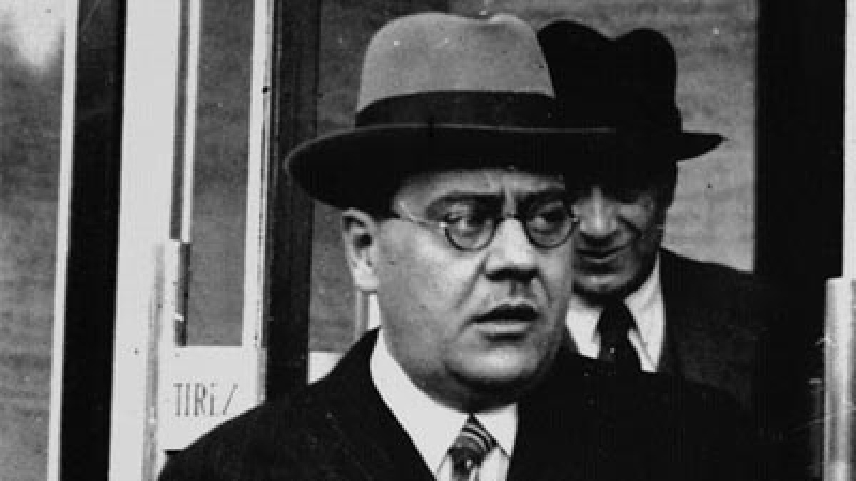 Regresa el último exiliado, con más de 50 años de retraso | Público