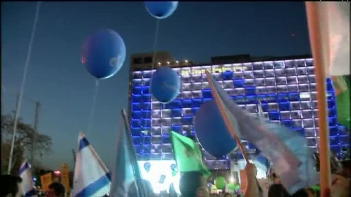 Miles de personas protestan en Tel Aviv contra los 50 años de la ...