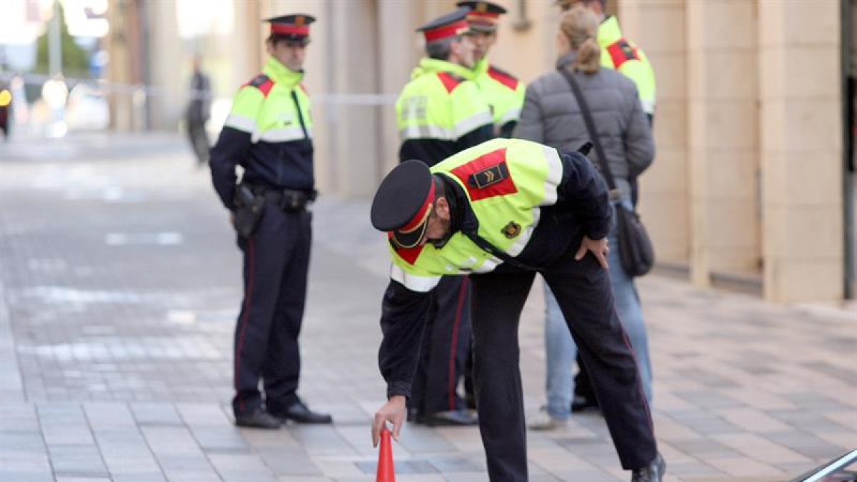 Un hombre mata a tiros a una mujer en plena calle de Tarragona | Público