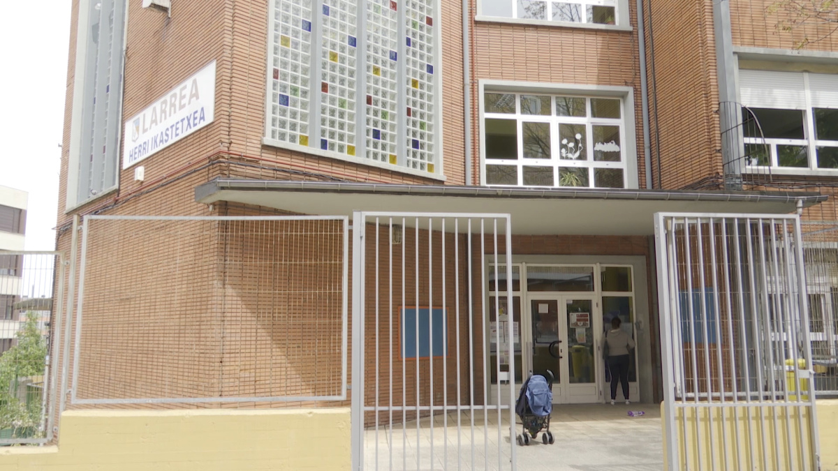 Explican pelea con arma blanca entre padres en colegio de Barakado ...