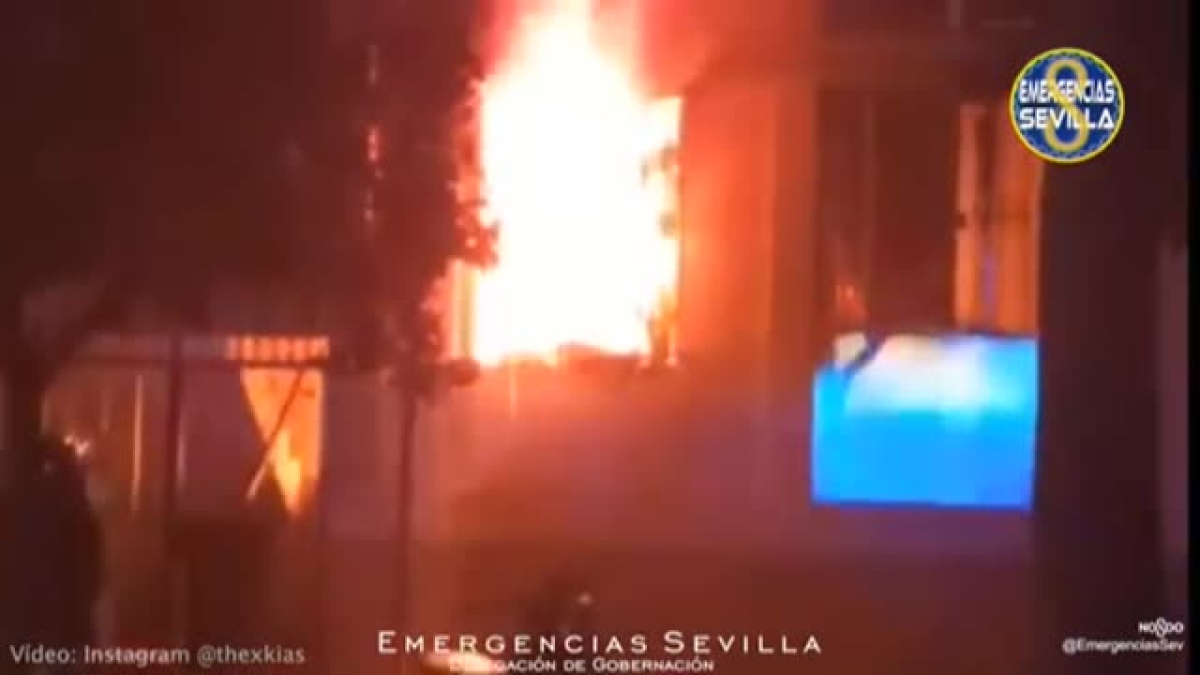 Herida una persona en el incendio de una vivienda en Sevilla durante la ...