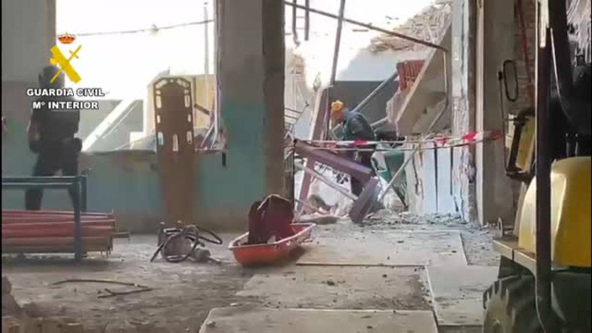 Encuentran sin vida al obrero sepultado tras el derrumbe de un colegio ...