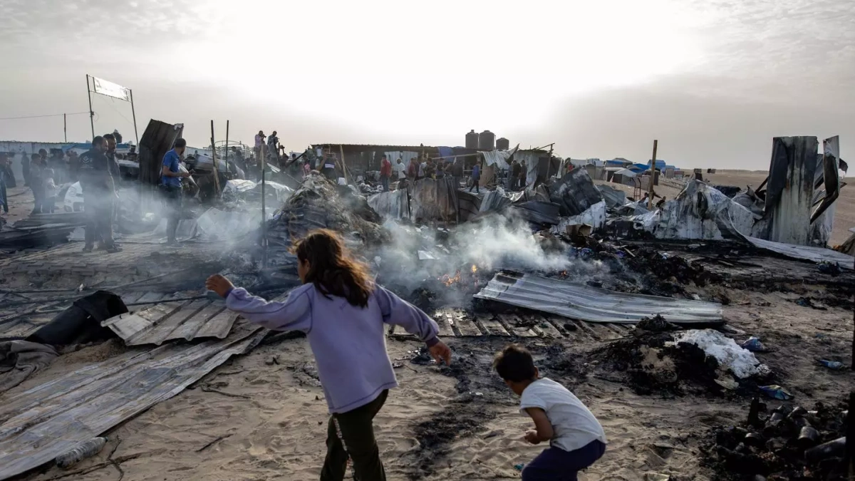 Decenas de muertos en un nuevo ataque israelí sobre un campo de ...