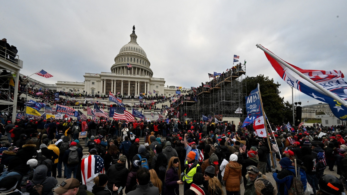 Washington refuerza la seguridad en el cuarto aniversario del asalto al  Capitolio | Público