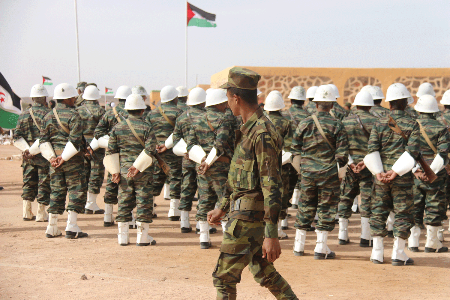 Espejismos de guerra al sur de Marruecos. JOSE CARMONA