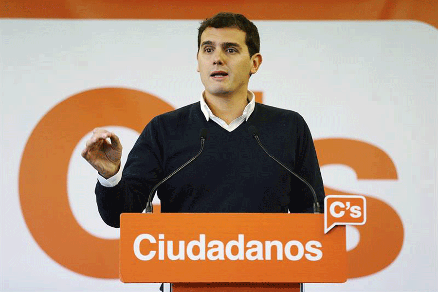 El presidente de Ciudadanos, Albert Rivera, durante su intervención este sábado en el Consejo General del partido.- EFE