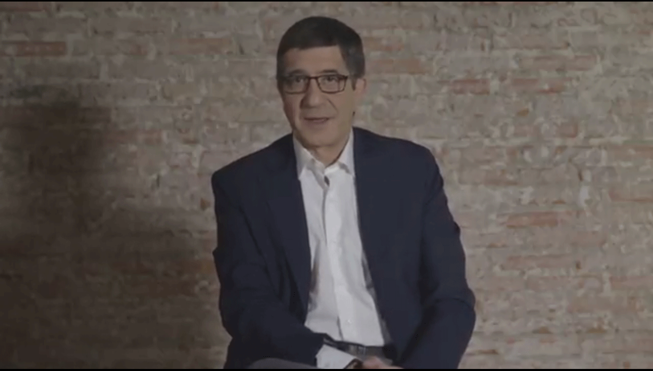 El precandidato socialista a la Secretaría General del PSOE, Patxi López, lanza un vídeo de cara a las primarias del partido.